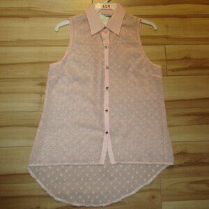 Sleeveless blouse